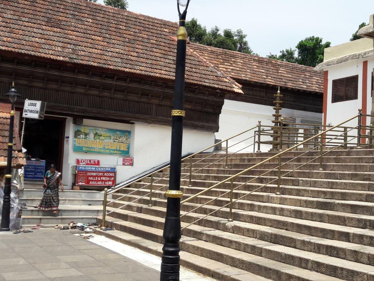Devasthanam Lodge Thiruvananthapuram Exteriör bild