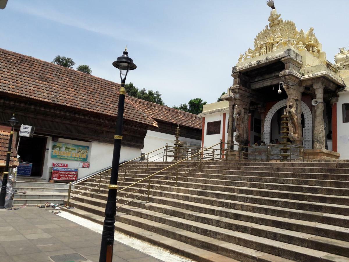 Devasthanam Lodge Thiruvananthapuram Exteriör bild